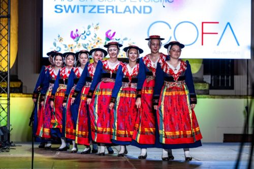 U nedjelju, 7. srpnja, ispred vile Bedeković u Varaždinu svečano je otvoren Međunarodni folklorni festival COFA